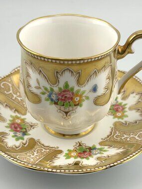 Royal Albert "Royalty" Bone China Tea Cup& Saucer, Set 8320